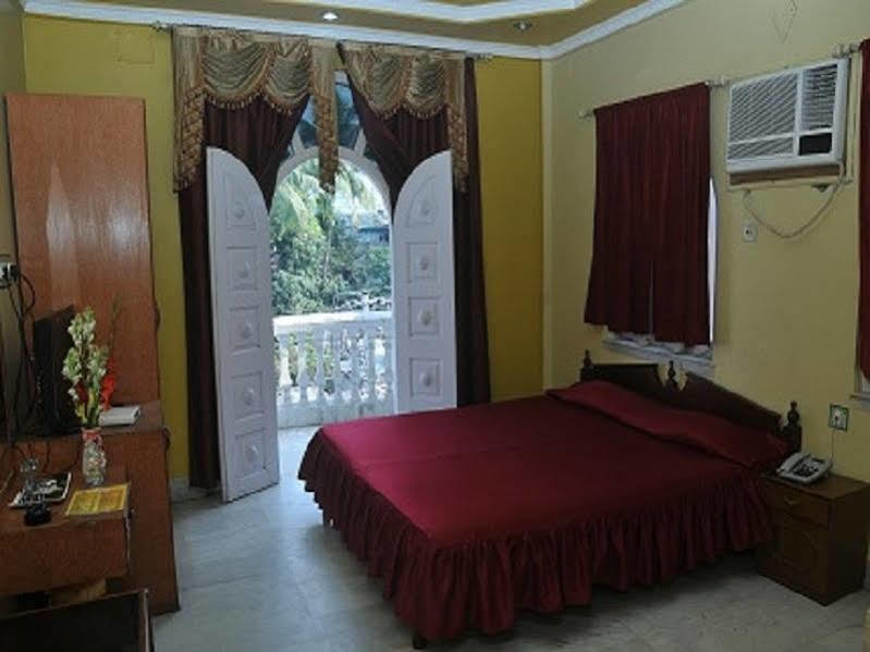 New Hotel White Palace Calcuta Exterior foto